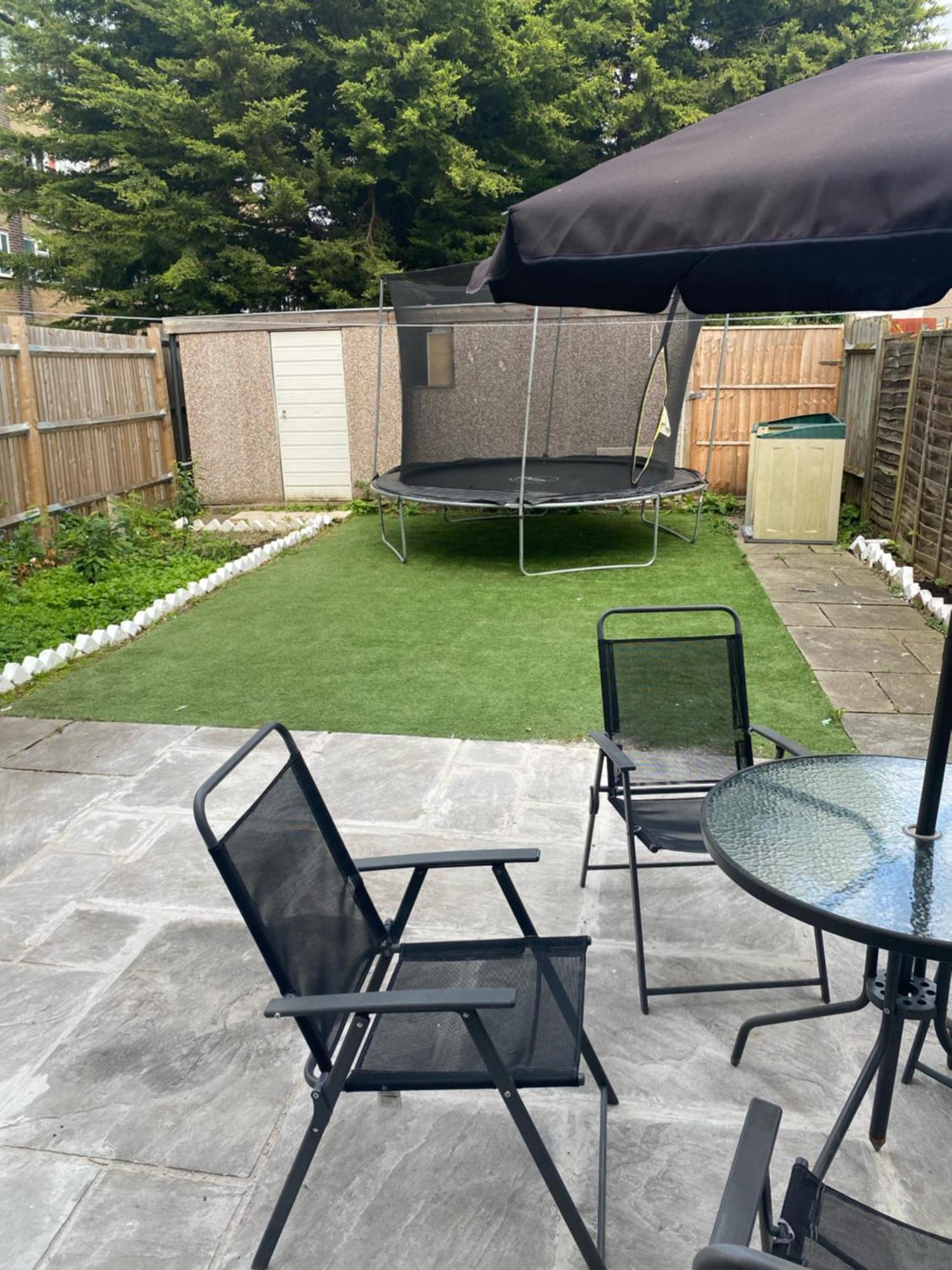 Charming And Cosy London Home, Garden, Parking & Family Fun Mitcham Eksteriør billede